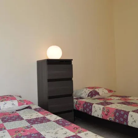 Climatise 3 Pieces, 6 Couchages, Proche Et Centre, Garage Inclus - Fr-1-250-61 Apartment Le Grau-du-Roi
